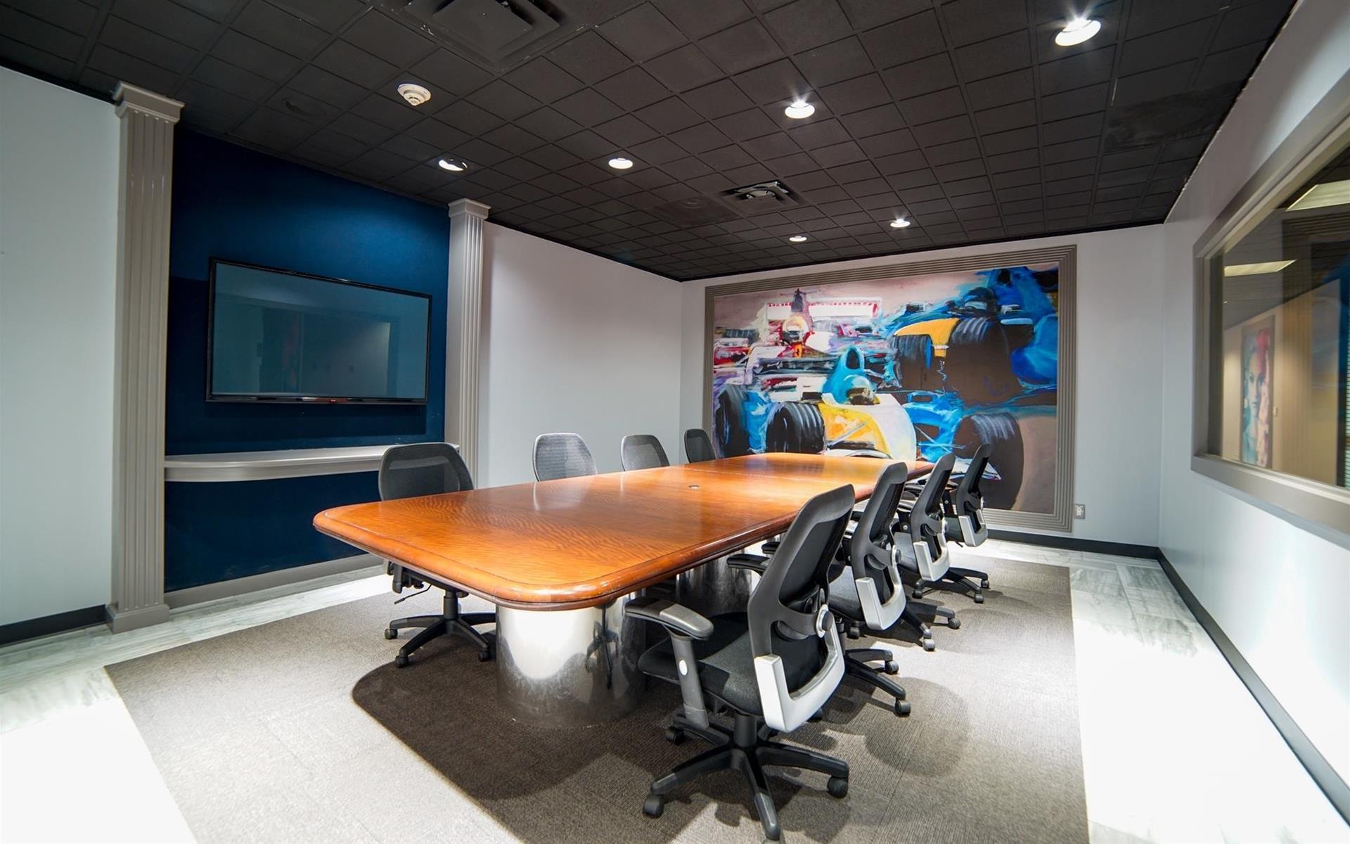 One of our favorite fast meeting rooms